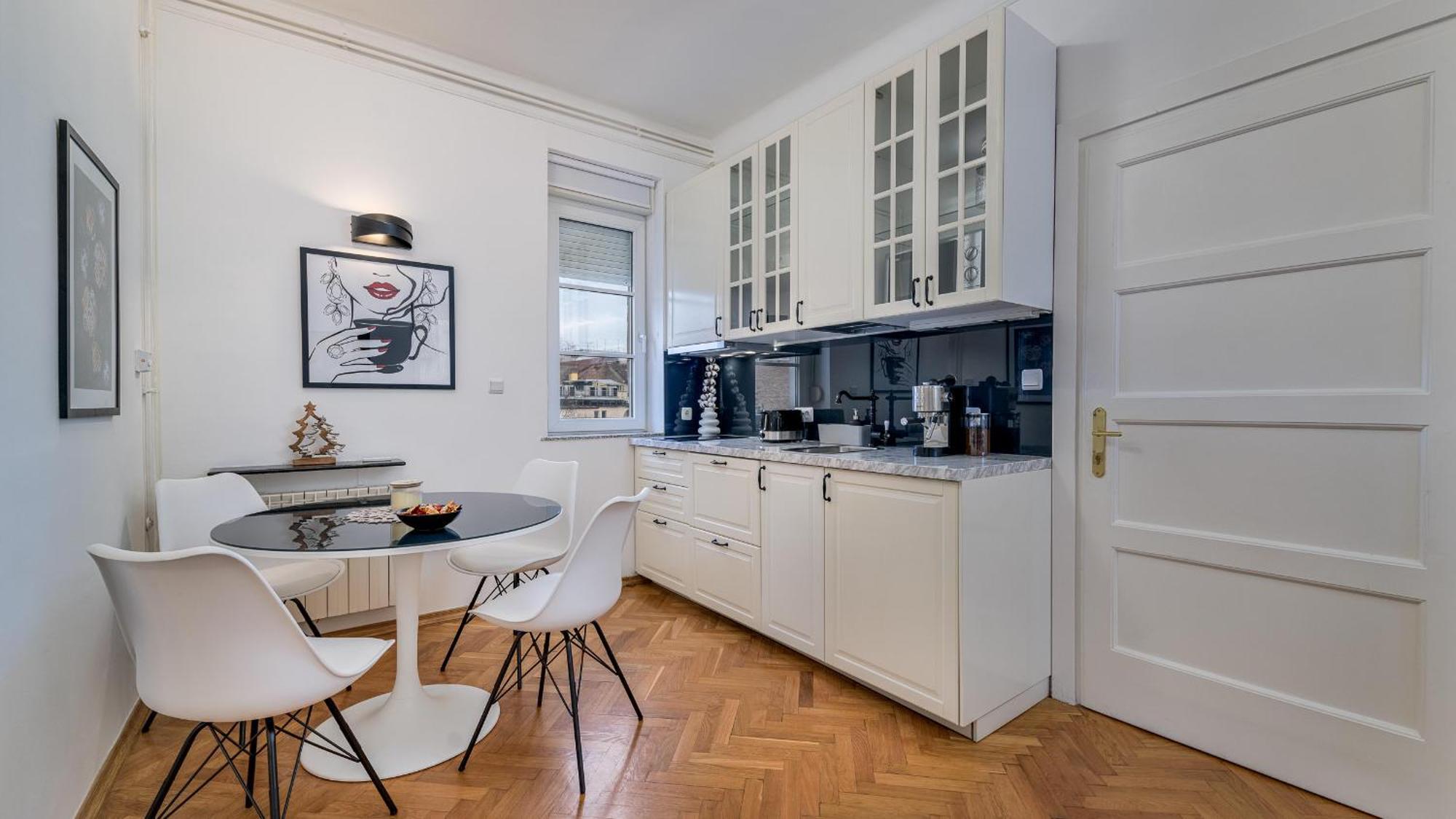 Iva'S Central Apartment Загреб Екстер'єр фото